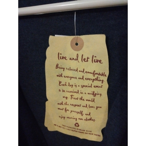 One World Navy Criss Cross V Neck Minimalist Style 3/4 Sleeved Soft NWT Top XS - Picture 3 of 10